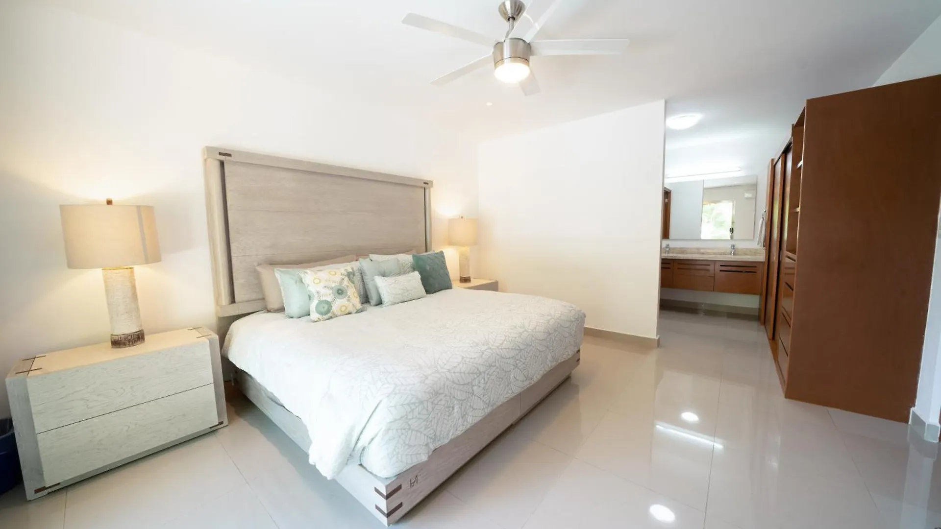 2 Bedroom Condo With Pool - At El Cielo Residencial, Atsi Playa del Carmen 0*,  Mexico
