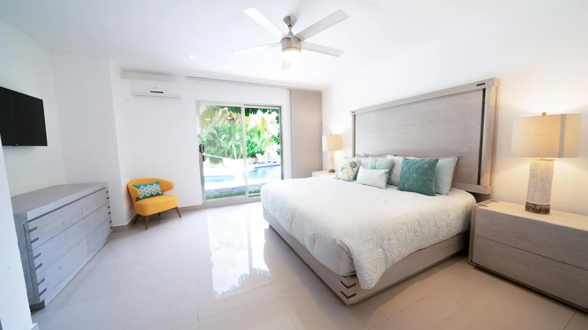 Apartment 2 Bedroom Condo With Pool - At El Cielo Residencial, Atsi Playa del Carmen