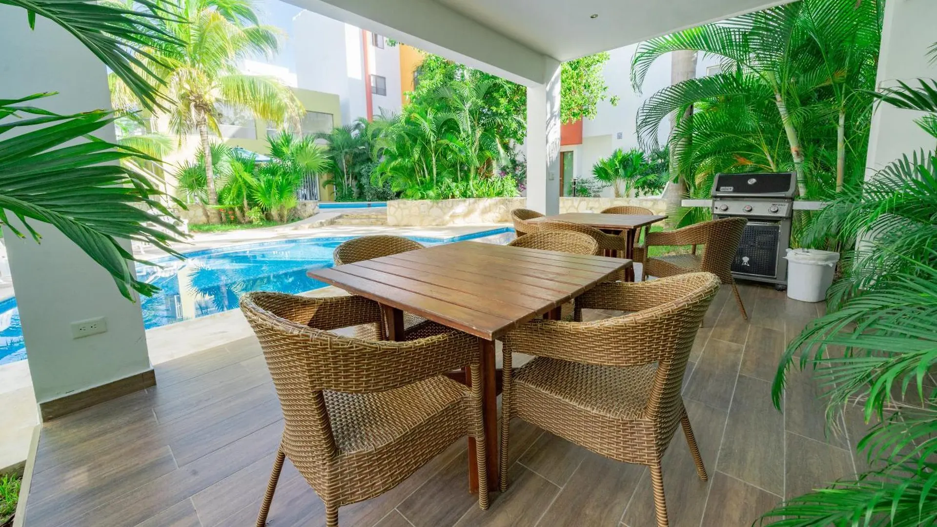2 Bedroom Condo With Pool - At El Cielo Residencial, Atsi Playa del Carmen 0*,