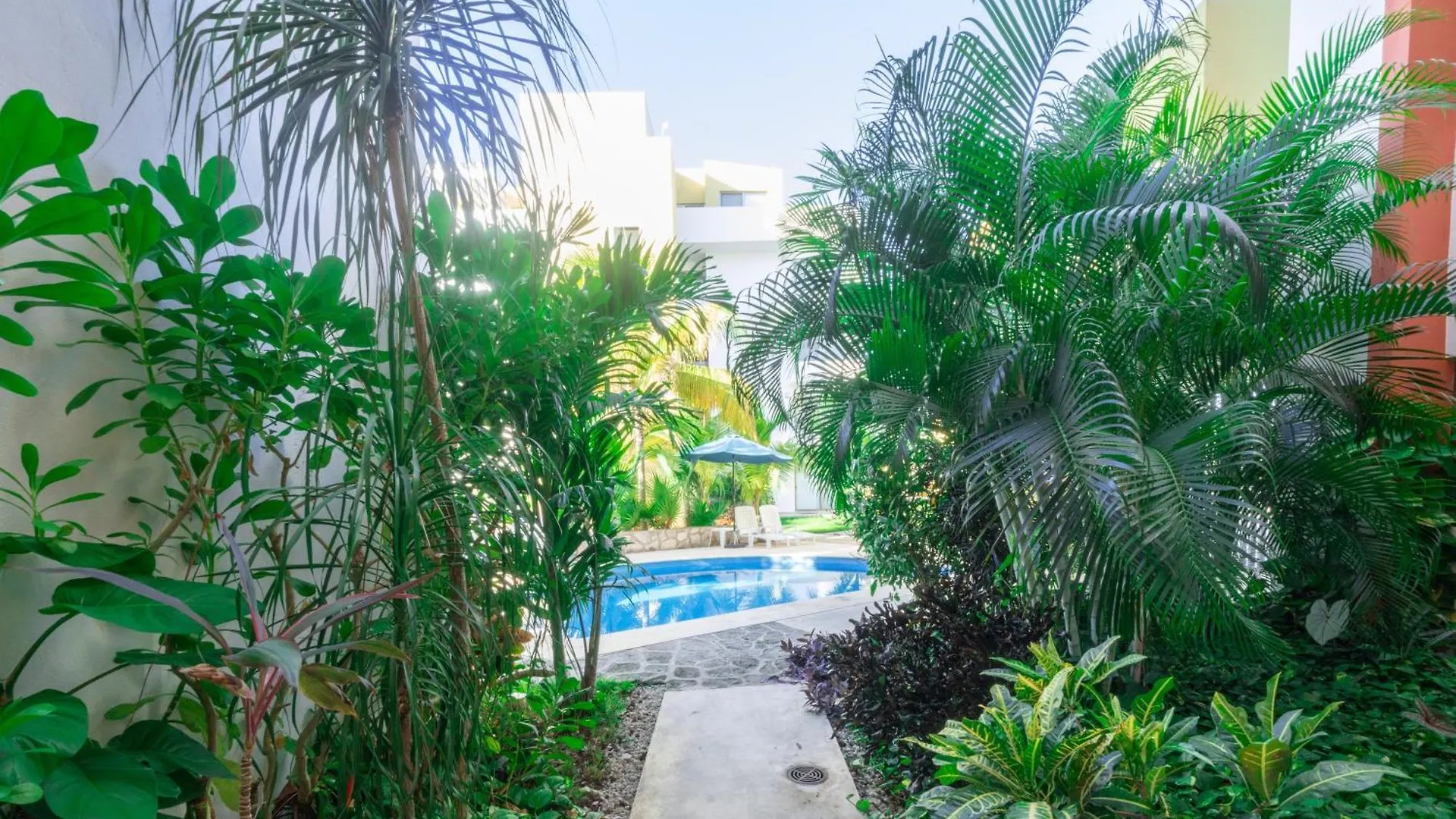 Apartment 2 Bedroom Condo With Pool - At El Cielo Residencial, Atsi Playa del Carmen
